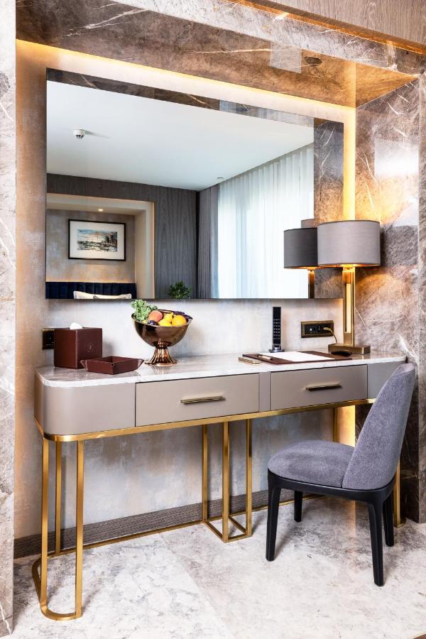 The Maestro Hotel Istanbul Bagian luar foto