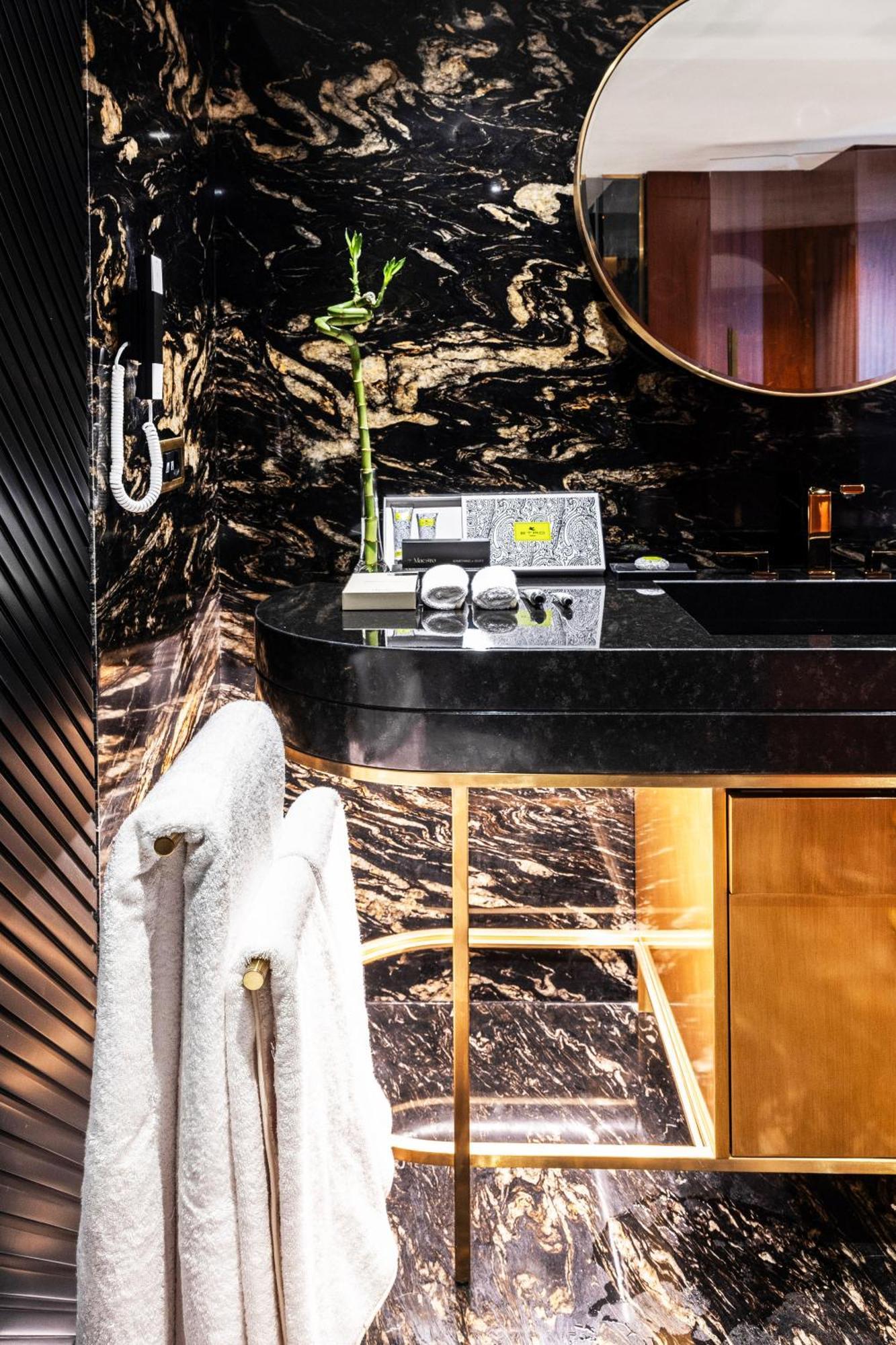 The Maestro Hotel Istanbul Bagian luar foto
