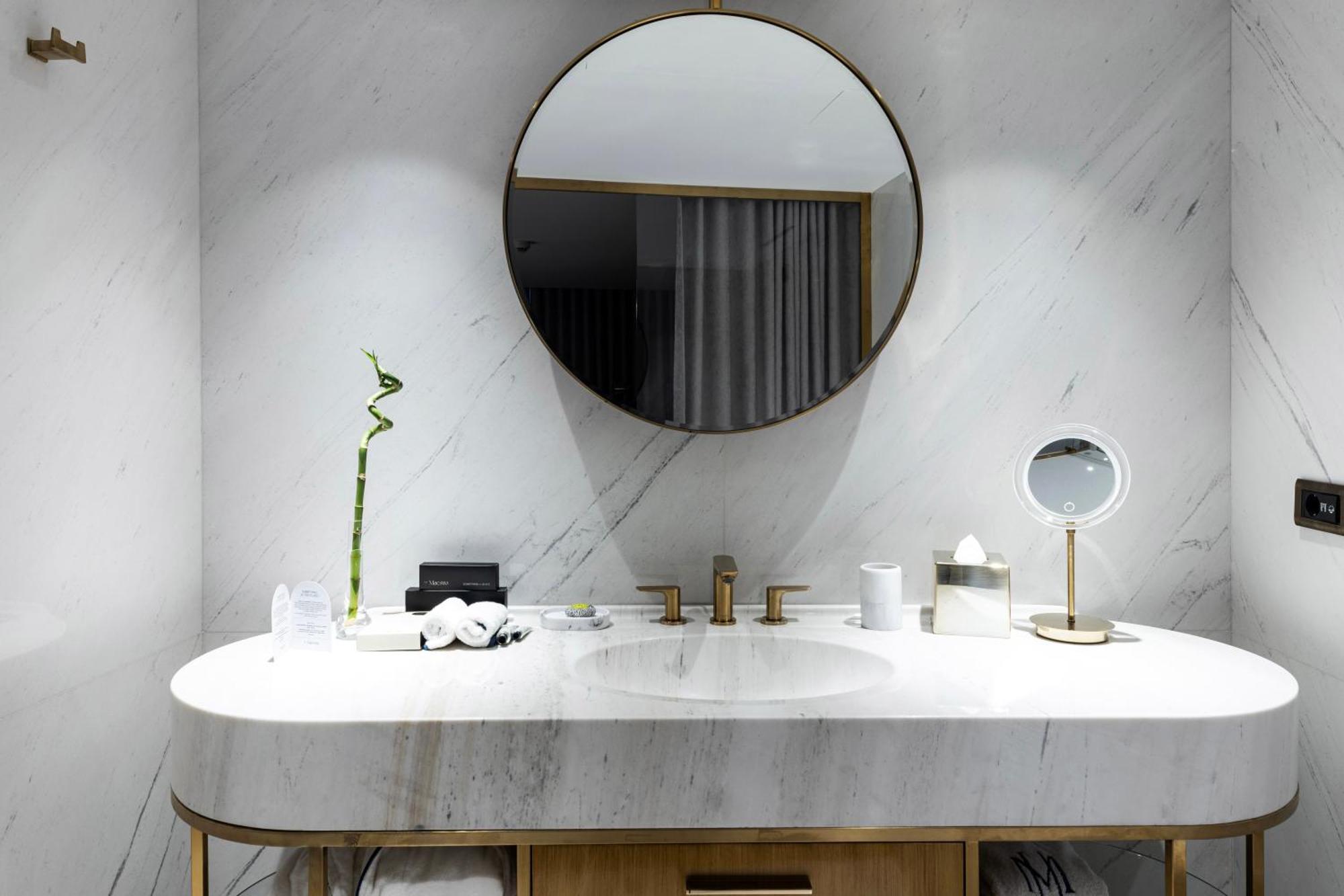 The Maestro Hotel Istanbul Bagian luar foto