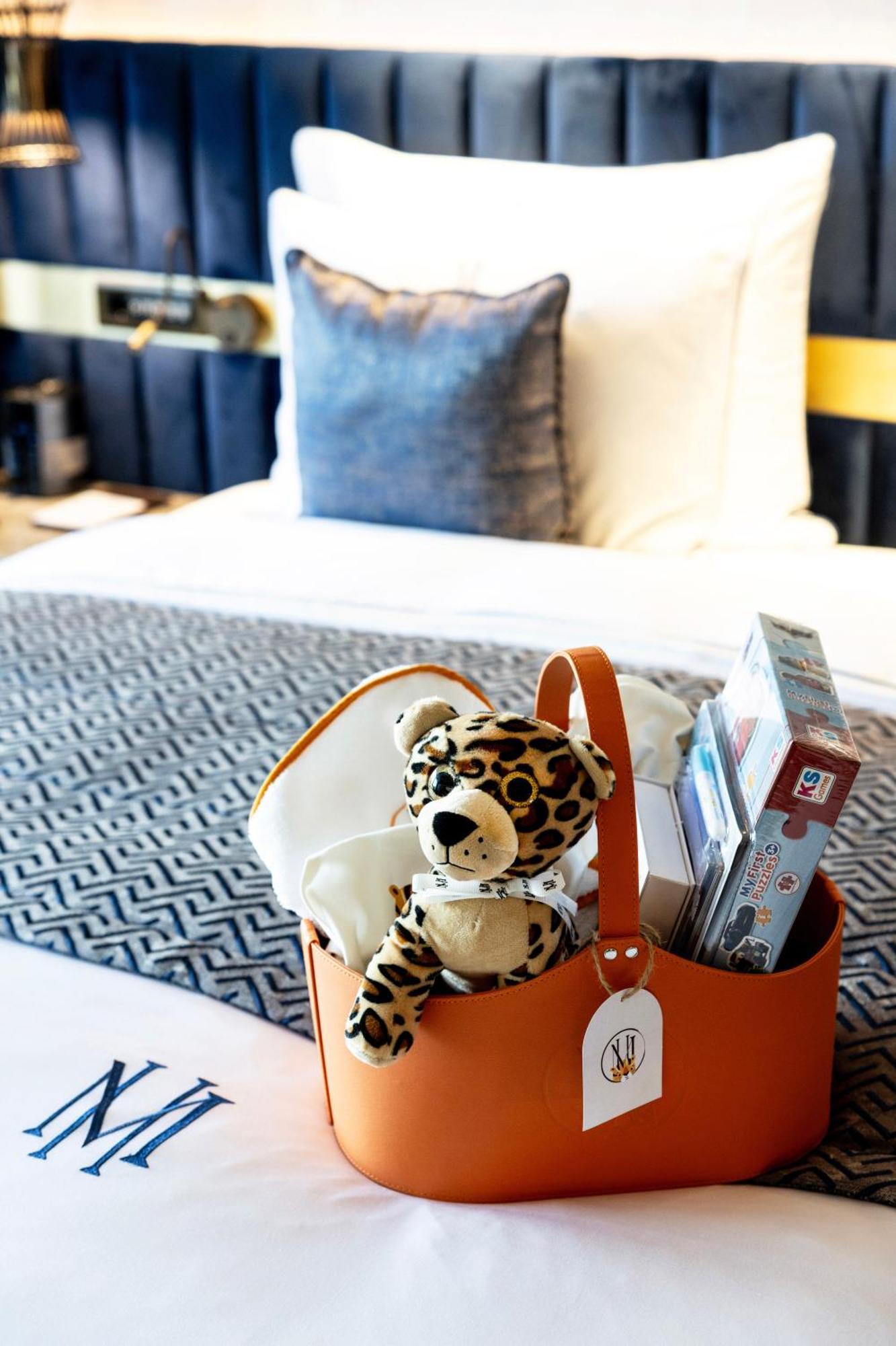 The Maestro Hotel Istanbul Bagian luar foto